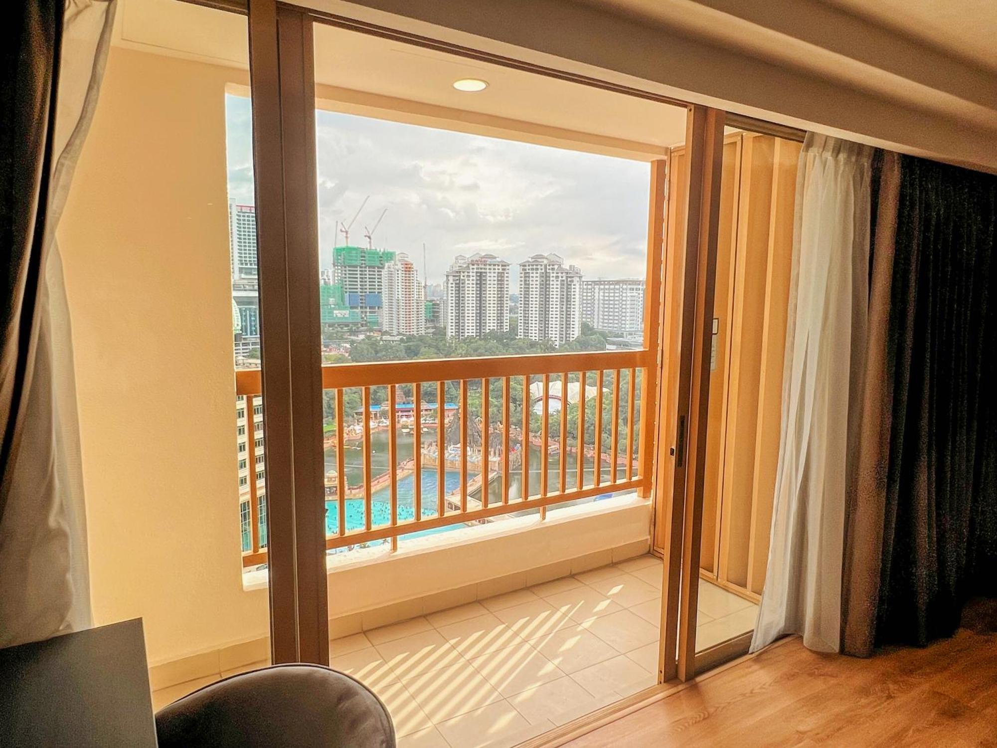 Resort Suites At Bandar Sunway Petaling Jaya Extérieur photo